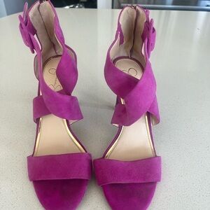 Jessica Simpson magenta heels